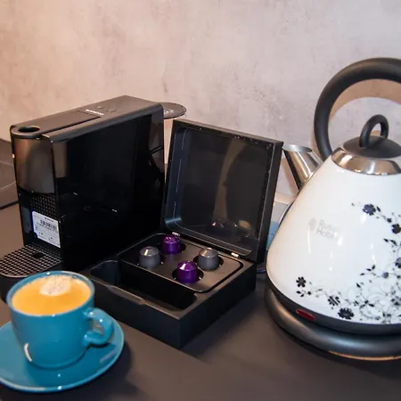 Maya's Flats & 51 - Aura 40