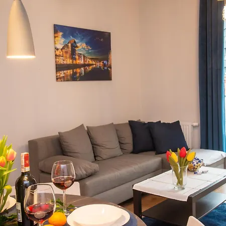 Maya's Flats & 51 - Aura 40 Гданьск