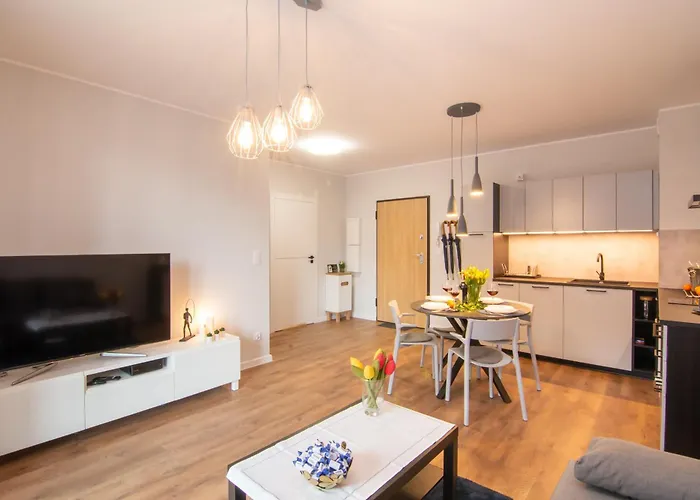 Maya's Flats & 51 - Aura 40 *