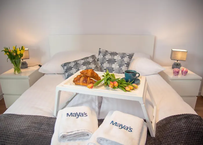Maya's Flats & 51 - Aura 40 Lägenhet